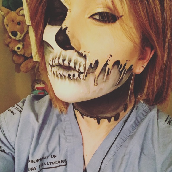 Meet your Posher, Kelsey - Picture 1 of 1